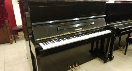 פסנתר EMPREROR