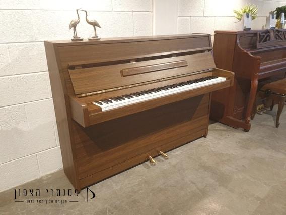 פסנתר YAMAHA LU-101 חום
