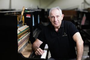 פטר גרויסמן - מכוון פסנתרים