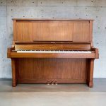 פסנתר YAMAHA W101