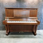פסנתר YAMAHA W102