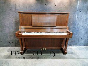 פסנתר YAMAHA W102