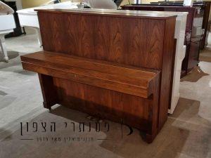 פסנתר YAMAHA W103 סגור
