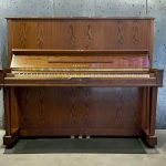 פסנתר YAMAHA W105